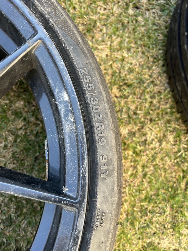 3 jantes BMW 19’’ look CS com pneus