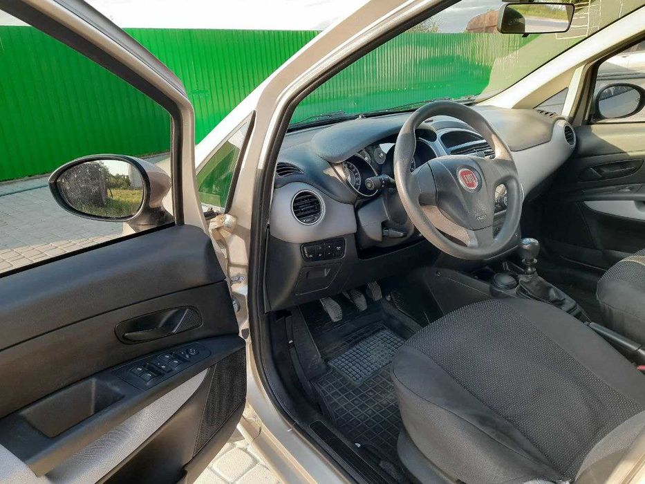 Fiat Linea 1.4 бензин 2013 року