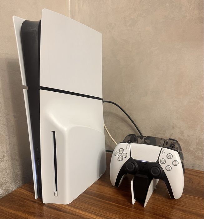 Продам sony playstation 5 slim з дисководом 2 дуалсенсами