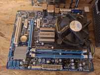 Zestaw komputerowy zasilacz 500 W  intel e6600 4 GB DD