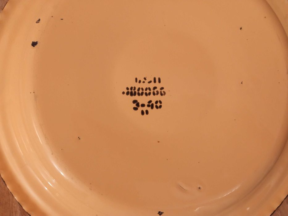 Піднос новий металевий емальований діаметр 32см, Разнос, поднос