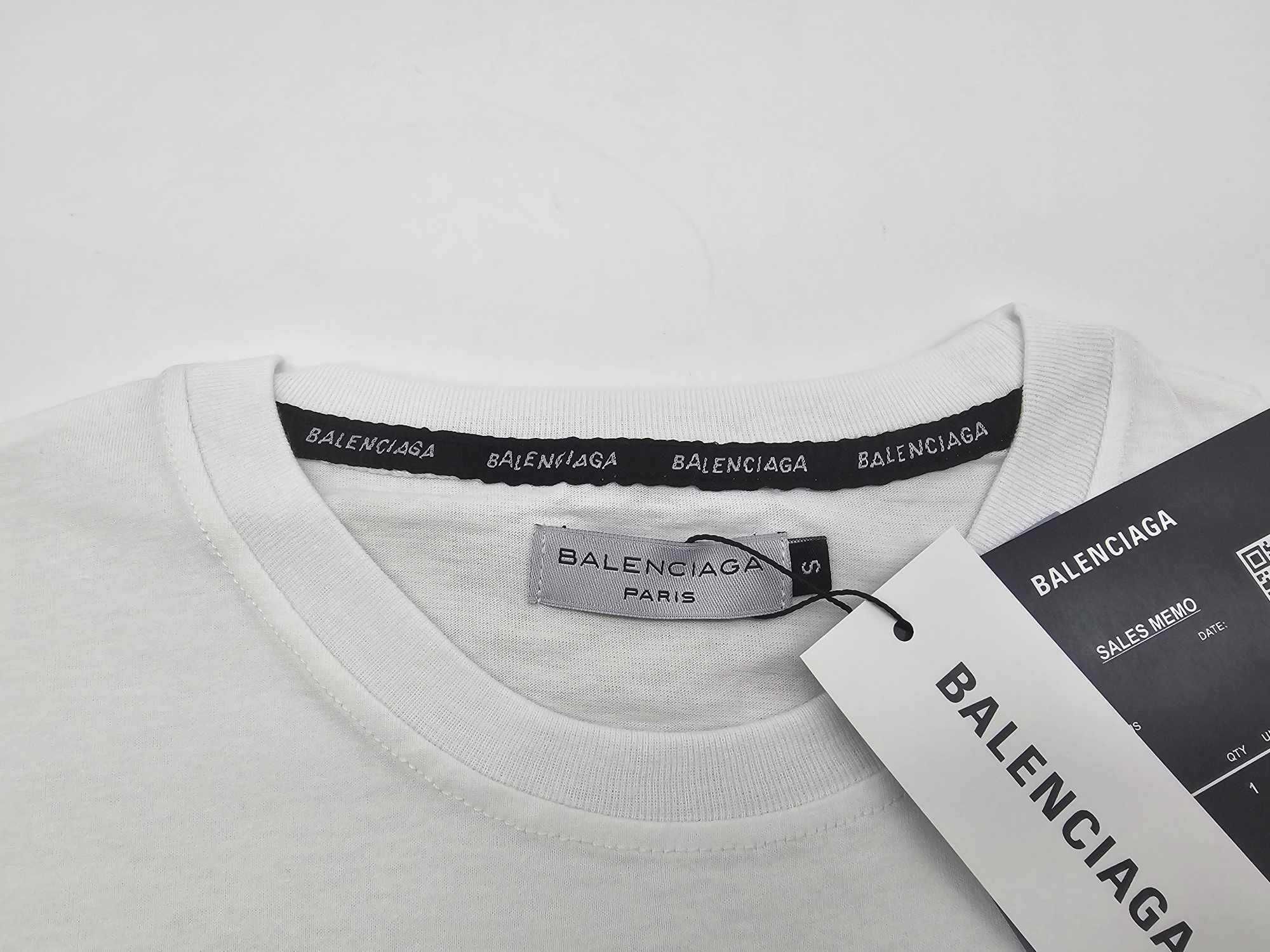 Balenciaga novo modelo t-shirt branca