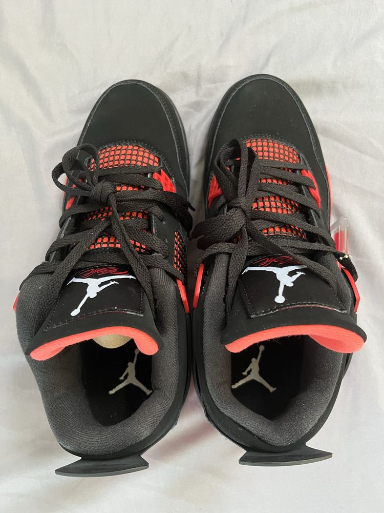 Nike Air Jordan 4 Retro / Red Thunder r. 42