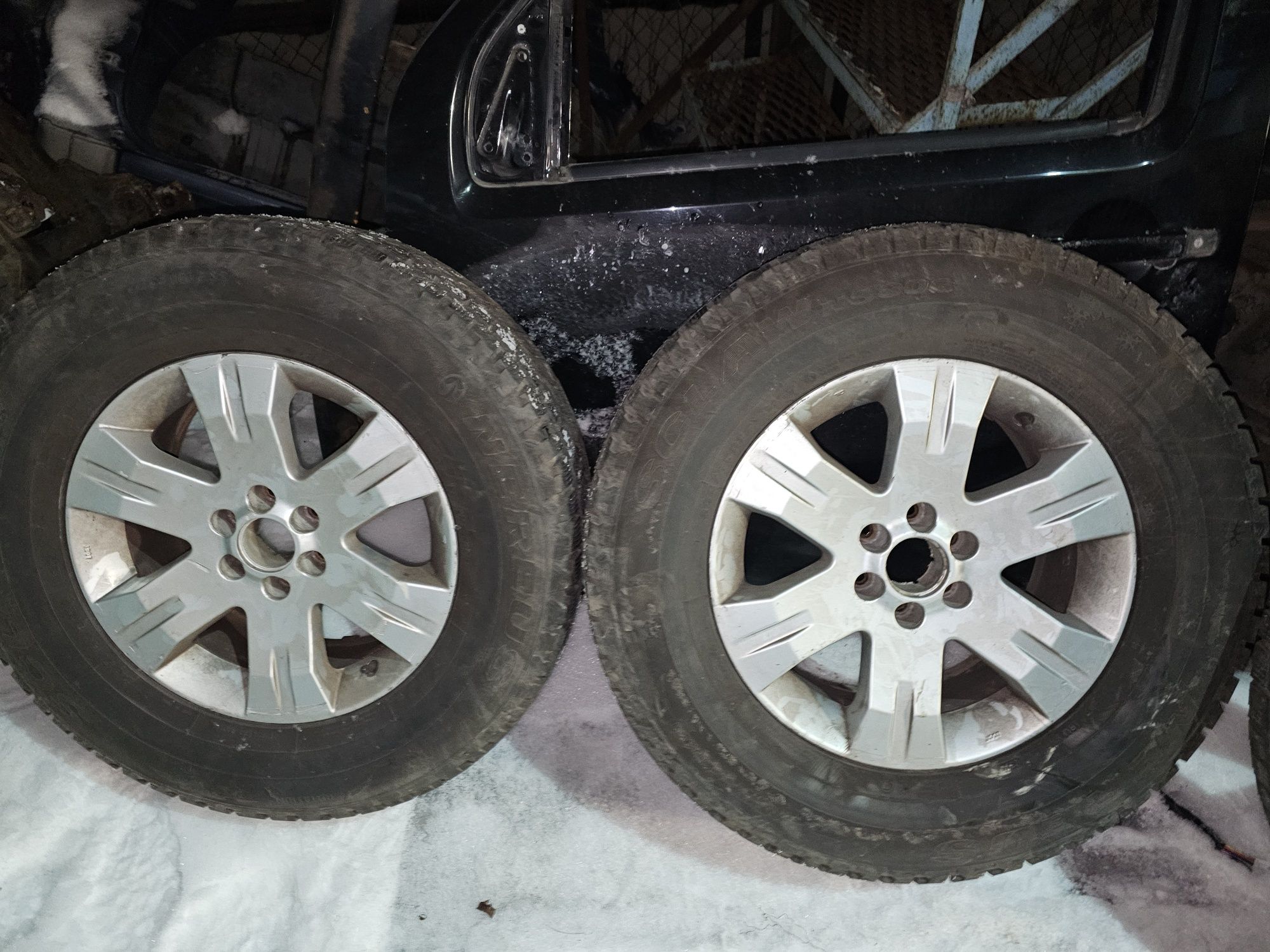 Резина на дисках R17  NISSAN Pathfinder R51 4 шт.
