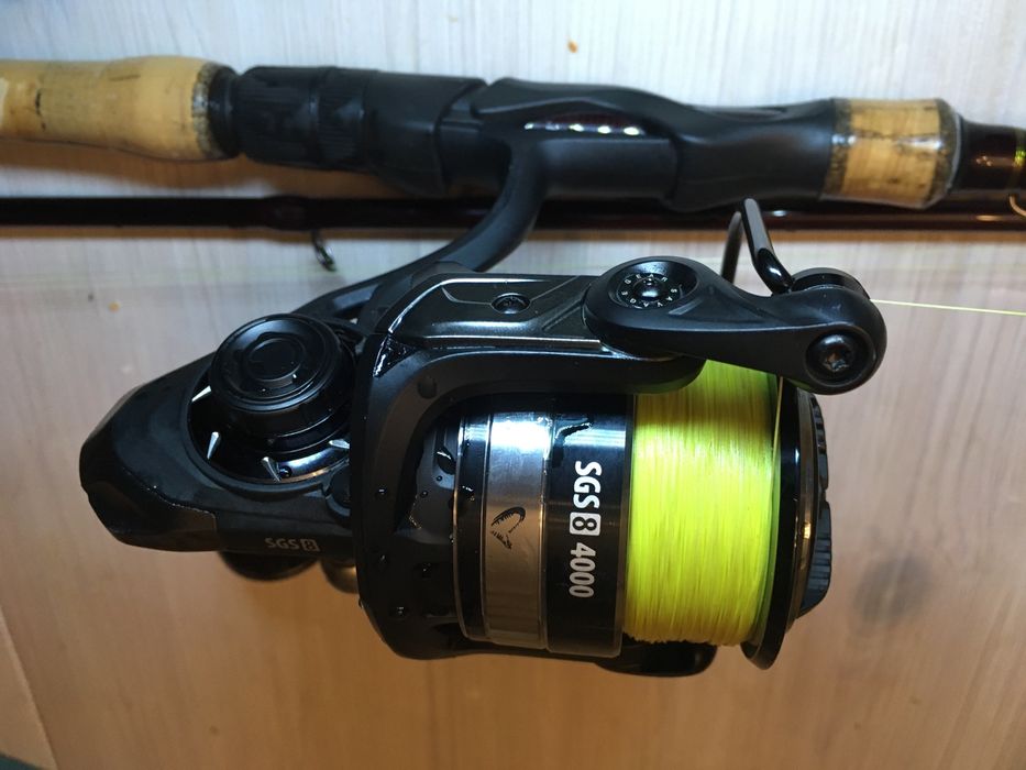 kolowrotek savage gear sgs8 + wedka custom predator fast shad 90g