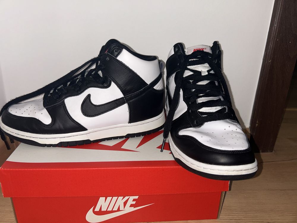 Nike dunk high panda