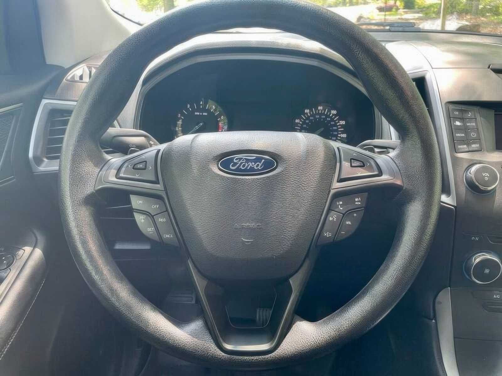 2017    Ford    Edge