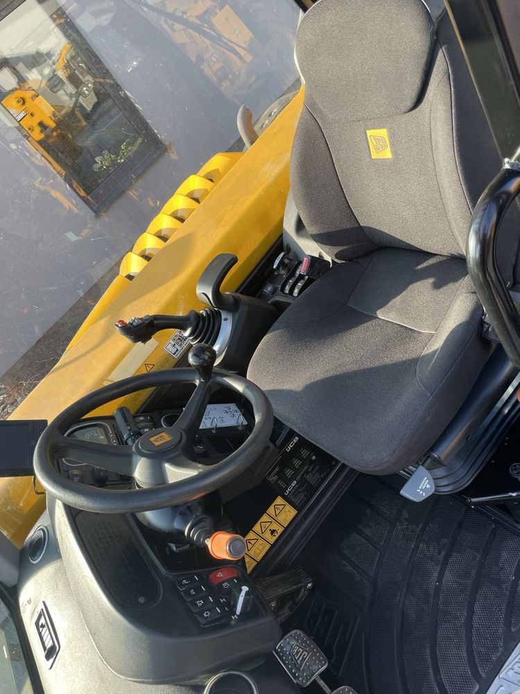JCB 560-80 Agri Super 2018r 145km (531,535,536,541,542,550)