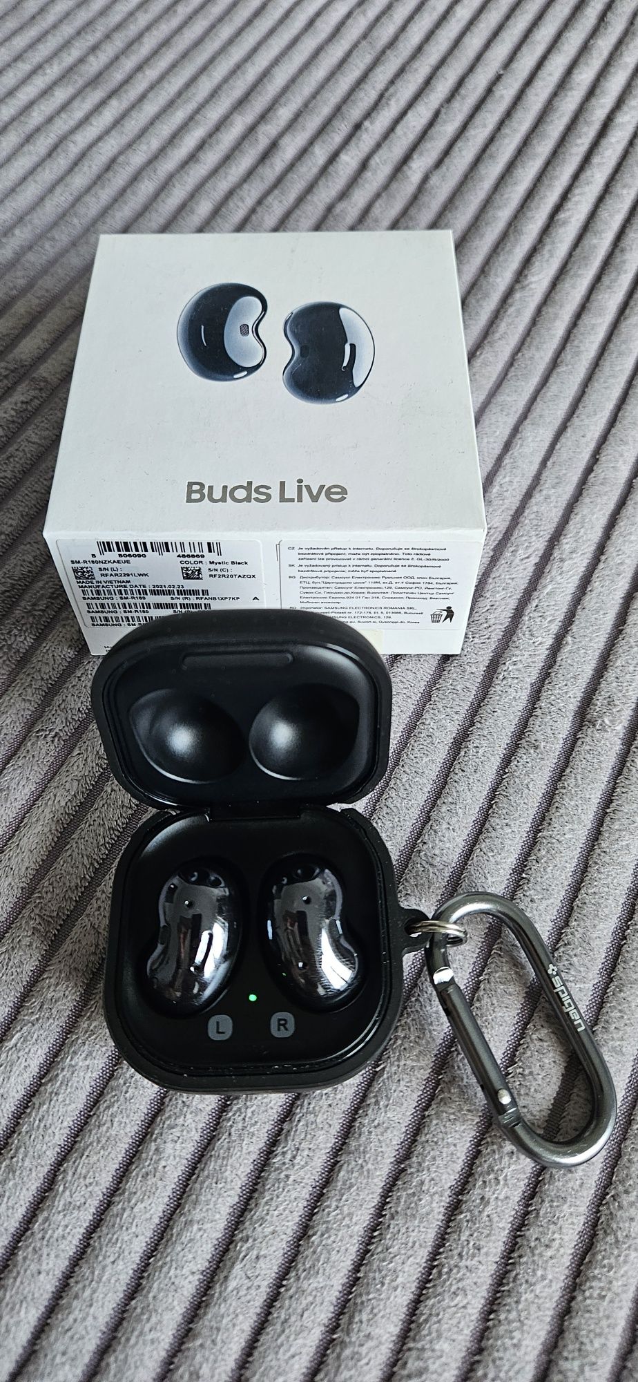 Słuchawki Samsung Galaxy Buds Live + etui ochronne