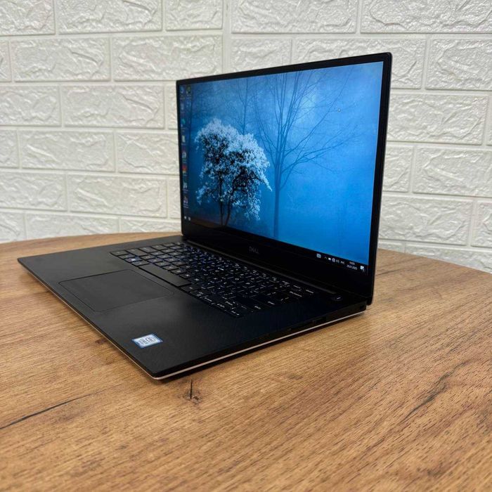 Dell XPS 9560 15.6" FHD IPS i5-7300HQ 8GB 256GB SSD GTX 1050