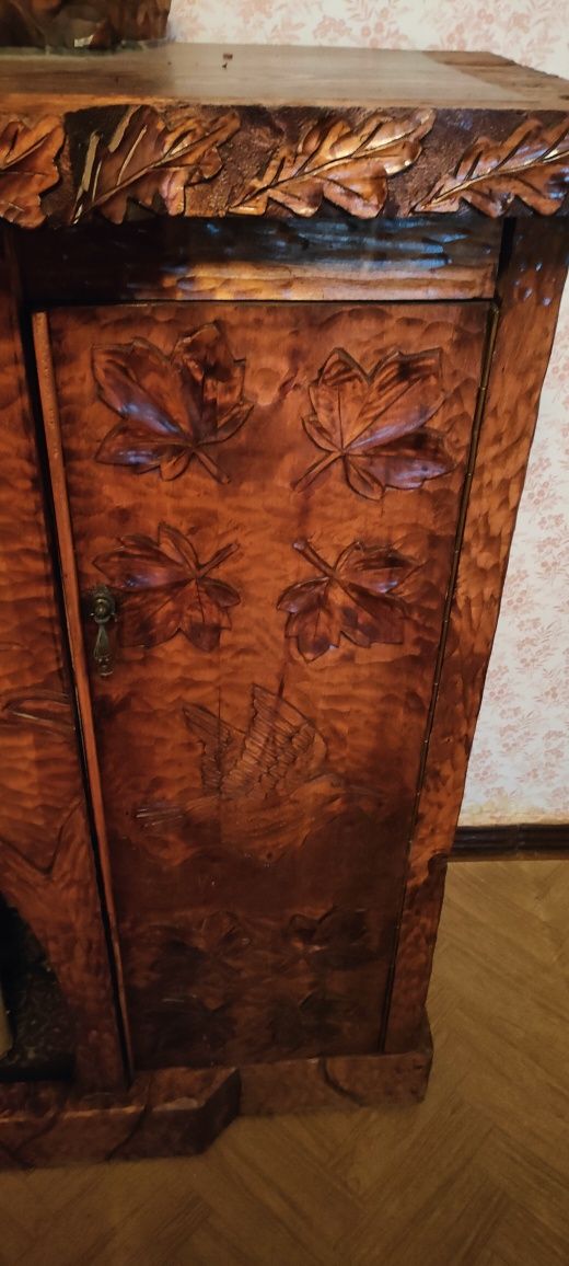 Komoda Myśliwska rzeźbiona