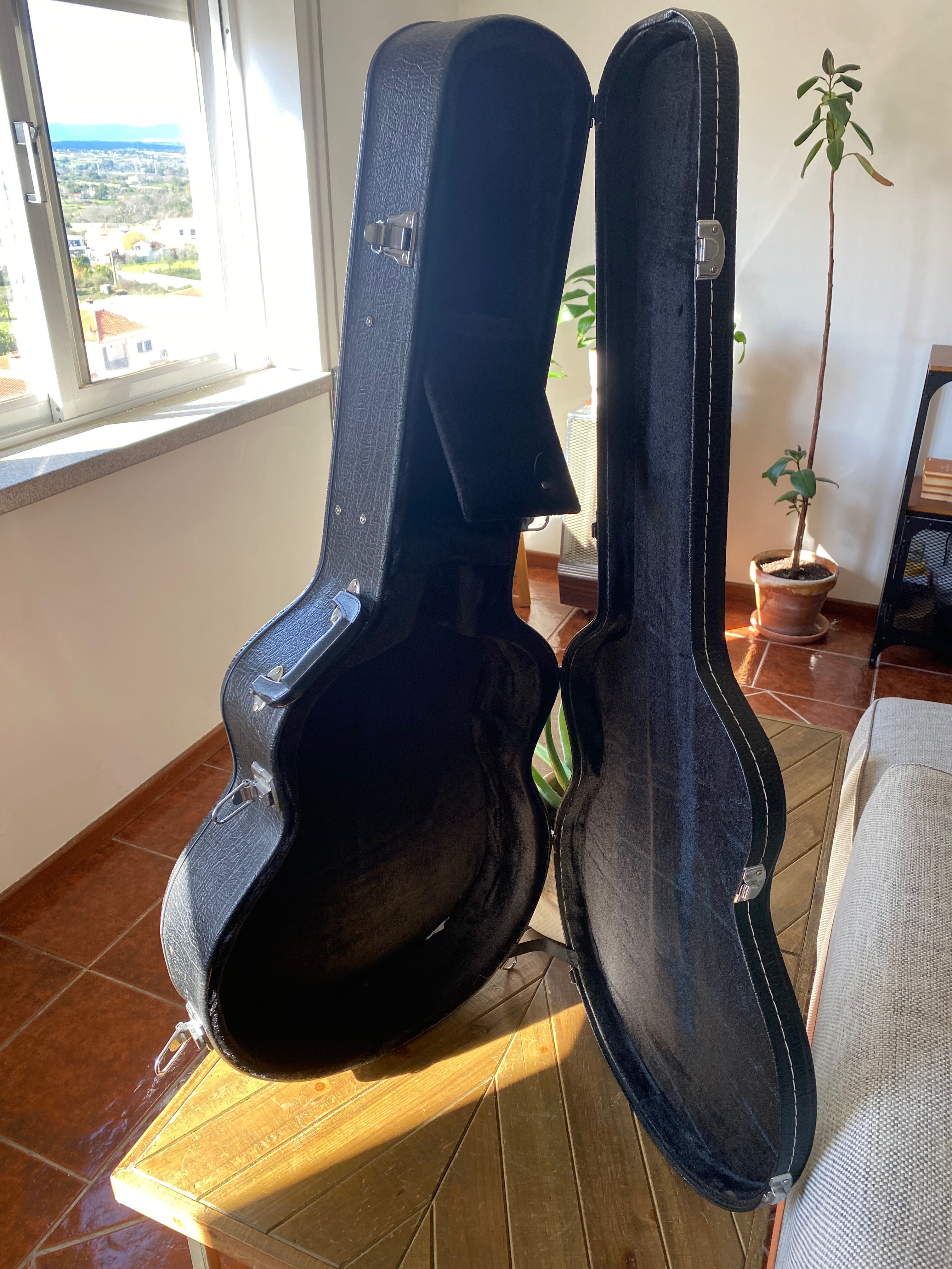 Guitarra semi acústica com amplificador e acessórios