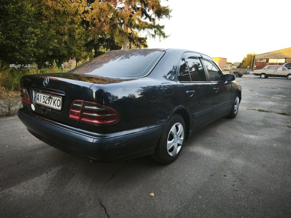 Продам Мерседес 2.2 дизель коробка автомат