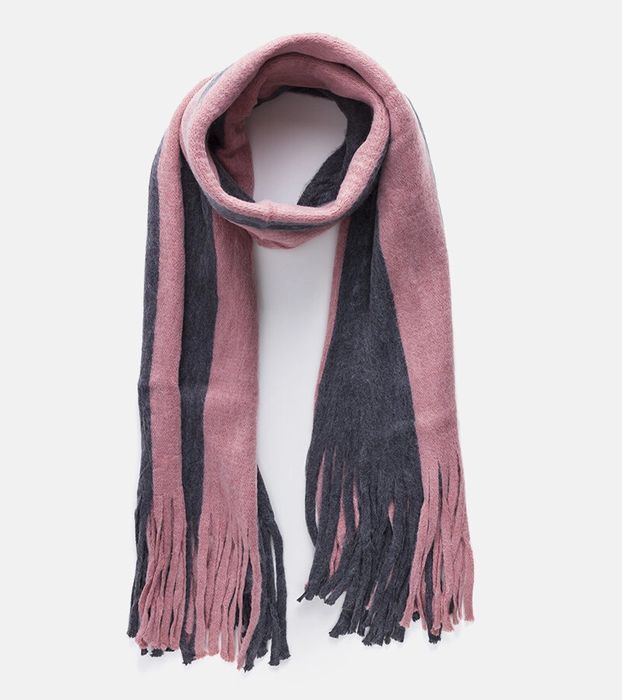 Różowo-szary szal z frędzlami Lana