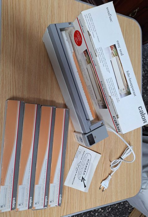 Máquina para selar sacos plásticos "CALOR"+ 5 cxs de sacos-NOVA