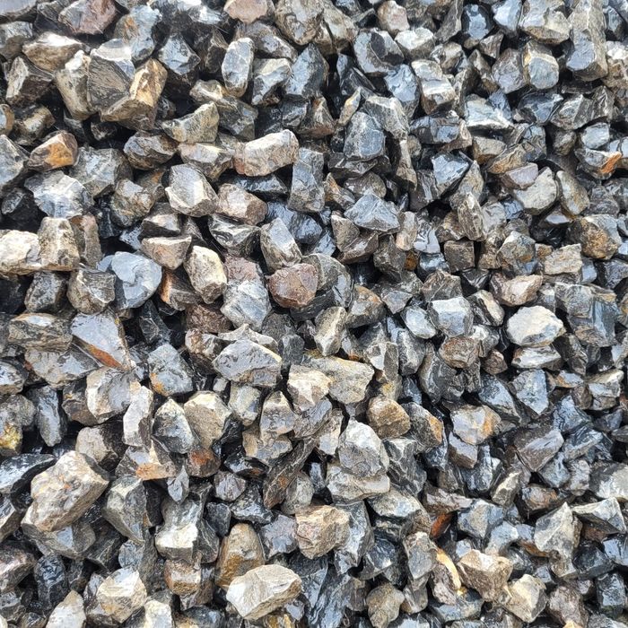 Grys bazaltowy, czarny