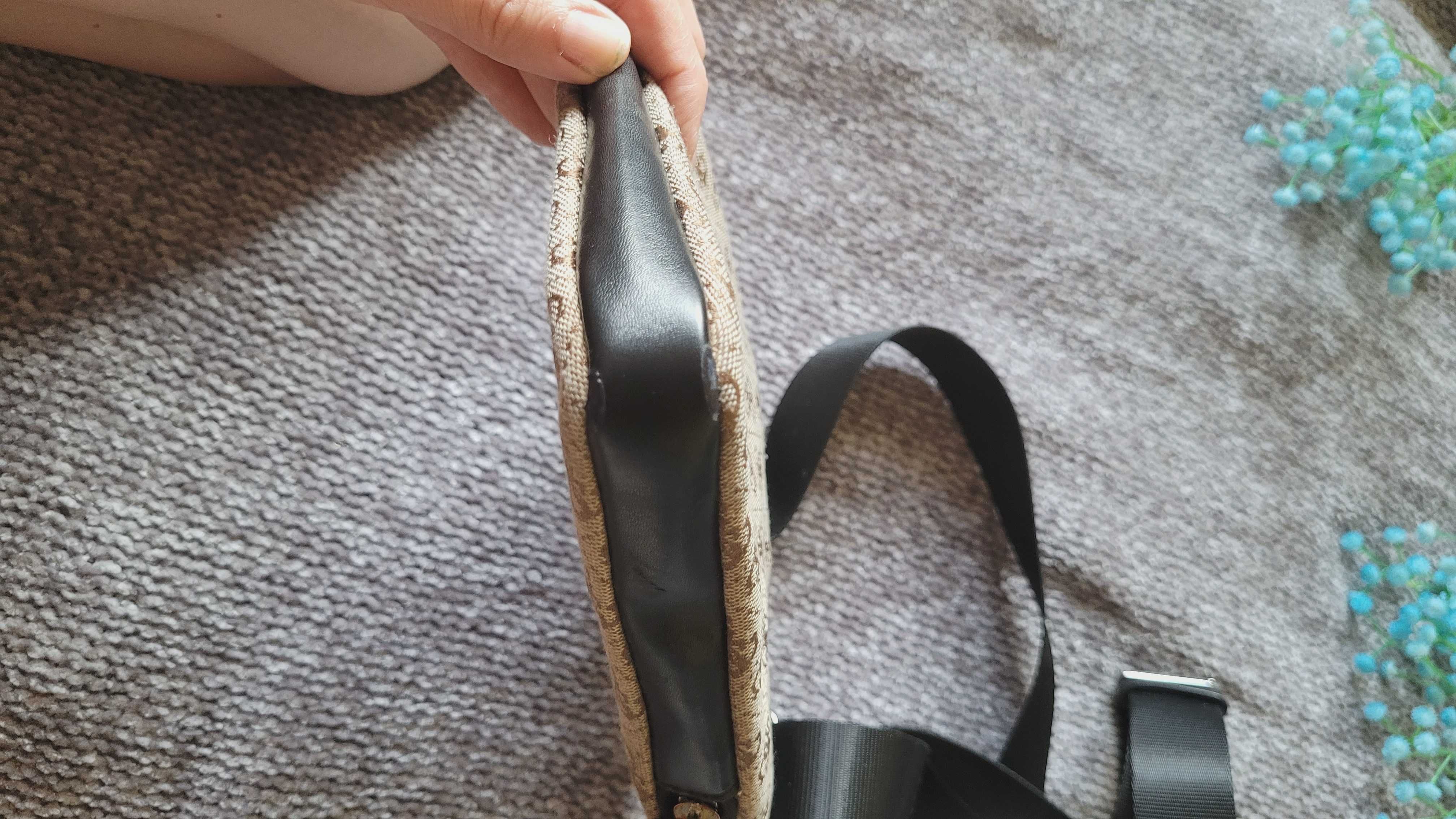 Elegancka beżowa torba  na ramię Guess