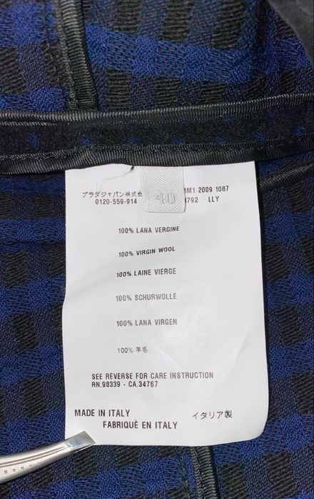 жіночий дизайнерський піджак Miu Miu Made In Italy
size XS оригінал