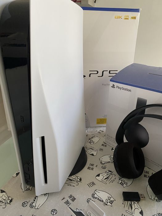 Playstation 5, edicao padrao de 825gb cor branco
