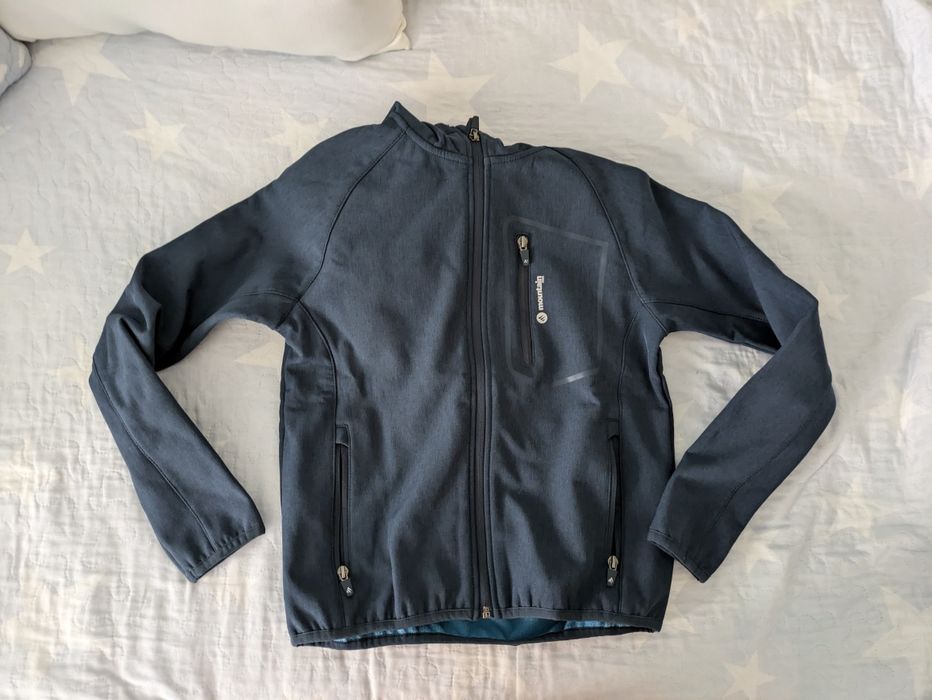 Casaco impermeável, softshell, NOVO- 10 anos