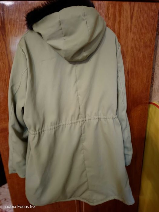 Жіноча куртка парка