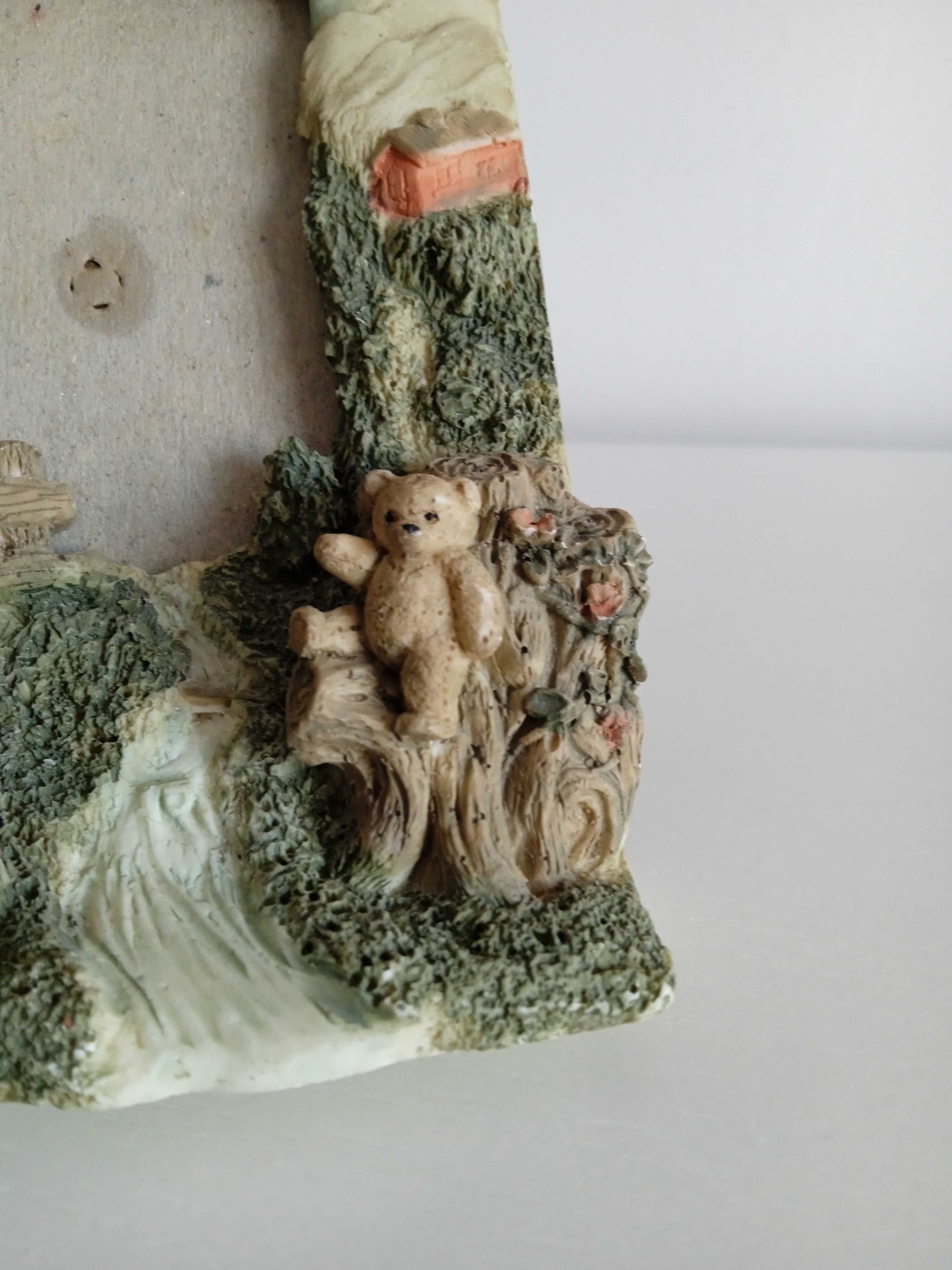 Urocza ramka vintage rzeźbiona rama misie bajkowa miś Teddy Bear