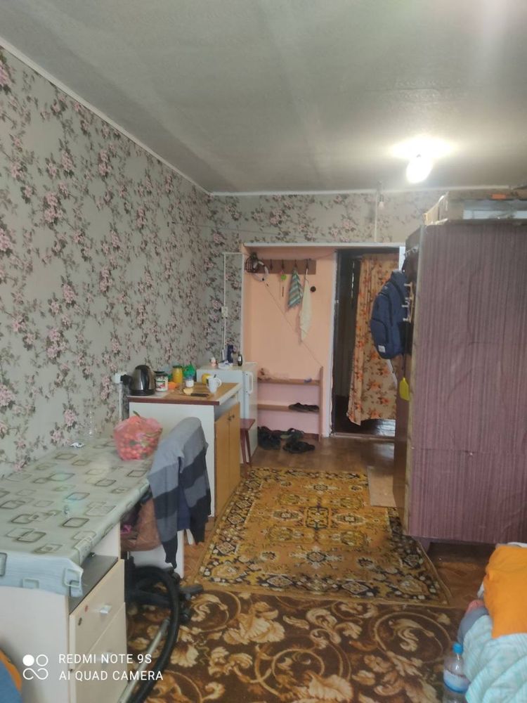 Продаж кімнати по вул.Осіння лівий берег.