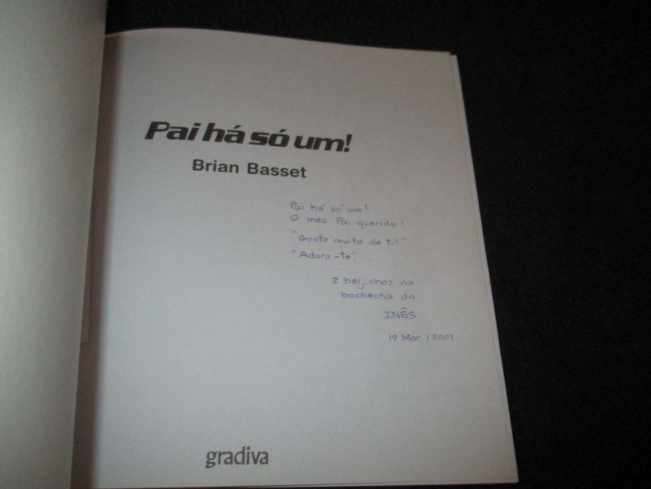 Livro Pai há só Um! Adam Gradiva