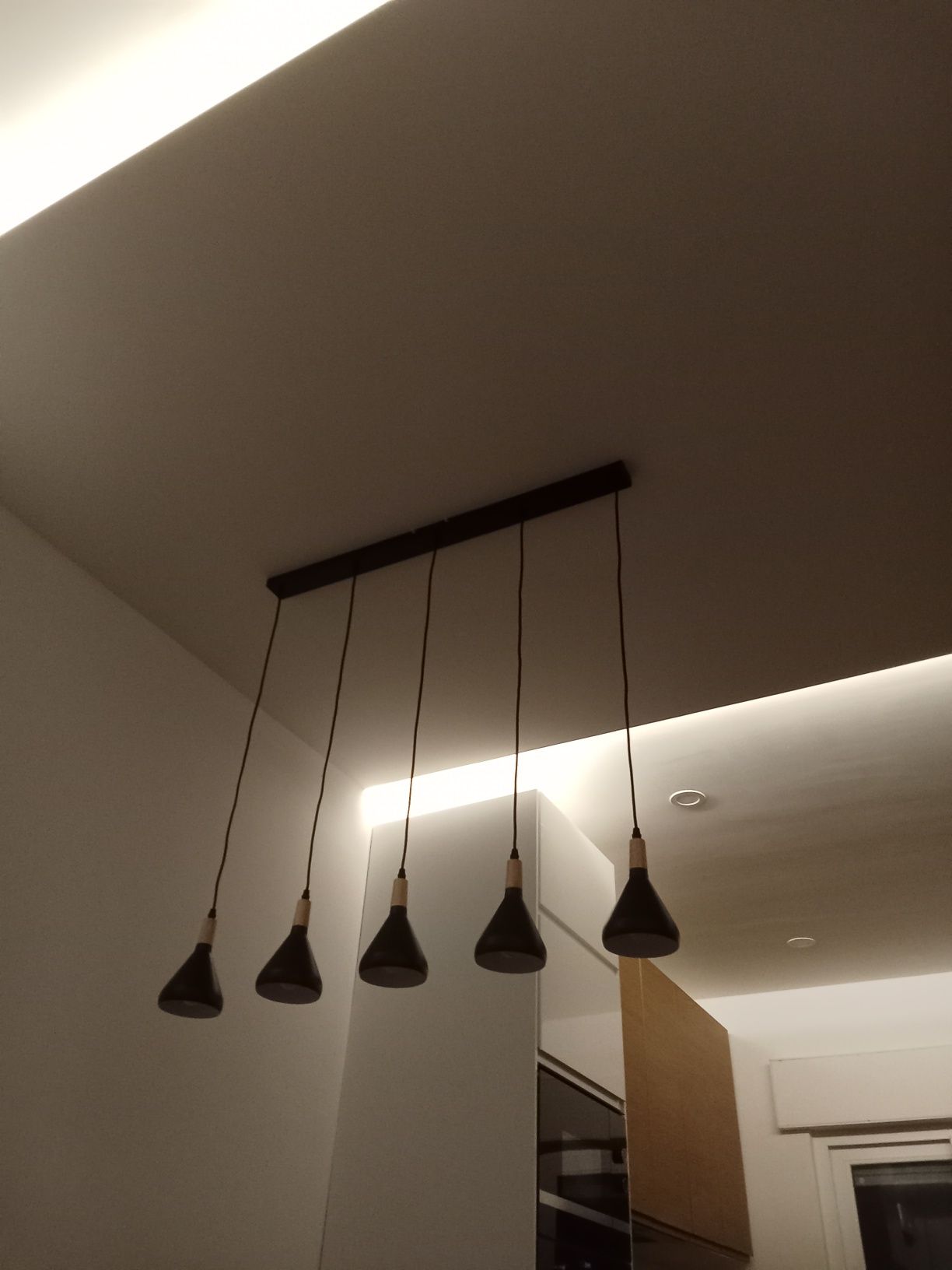 Candeeiro suspenso 5 leds