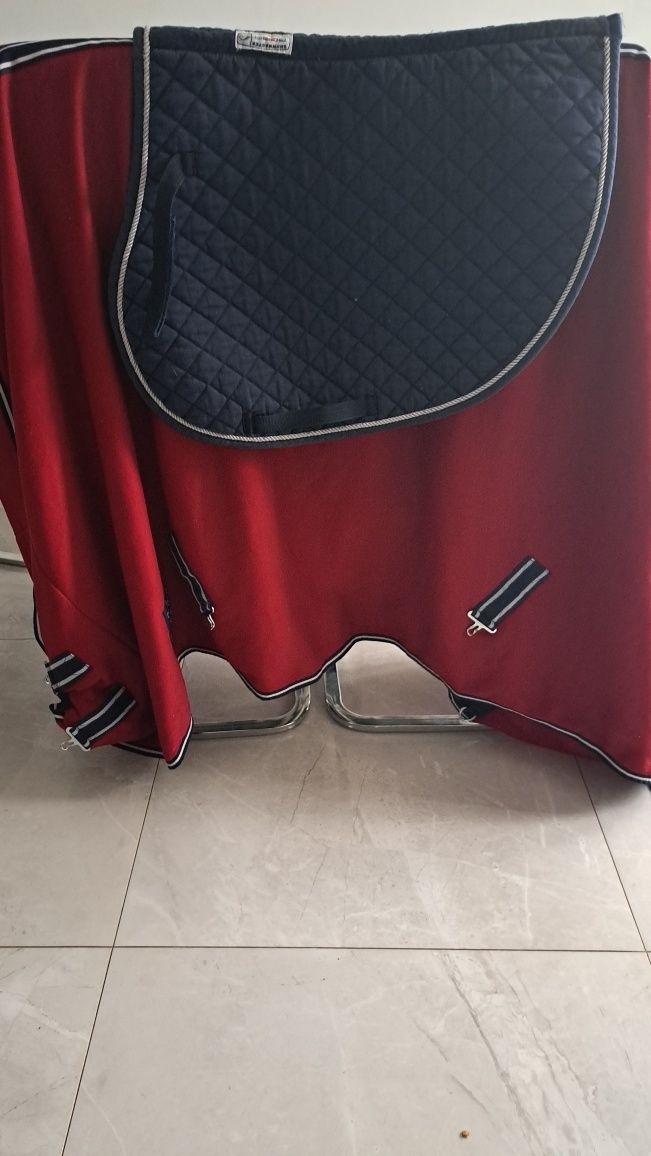 Koc pod siodlo dla konia