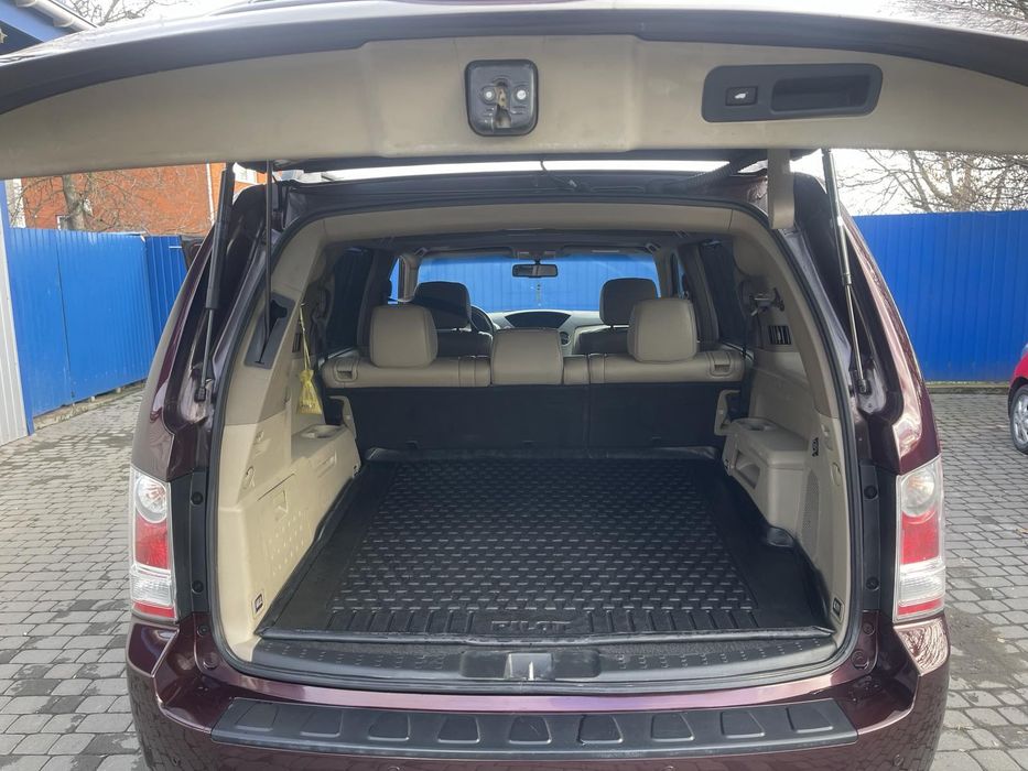 Продам Хонду Пілот.