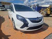 Opel ZAFIRA TOURER C 2012/01- Silnik 2.0 CDTi A20DT Y20DTJ Z20DTJ 131KM/96kW Z40R na części drzwi klapa