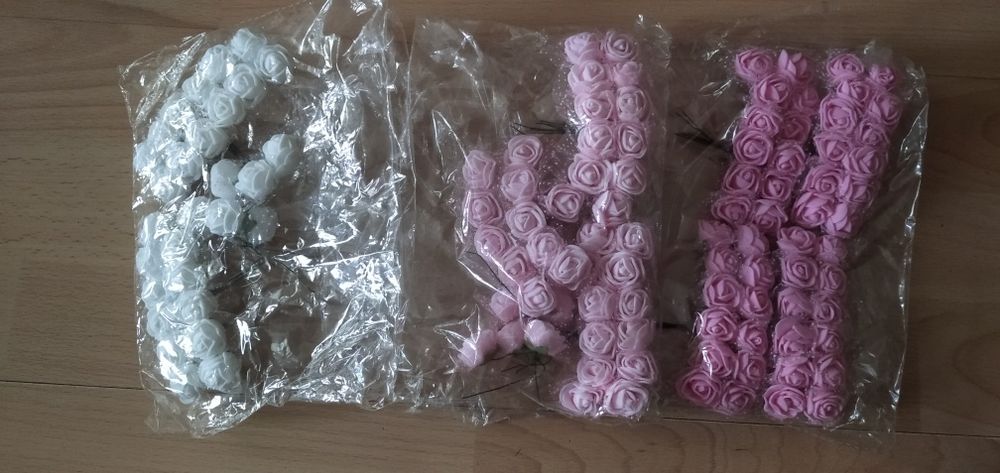 Ozdoby różyczki sztuczne kwiaty 3 kolory małe ślub