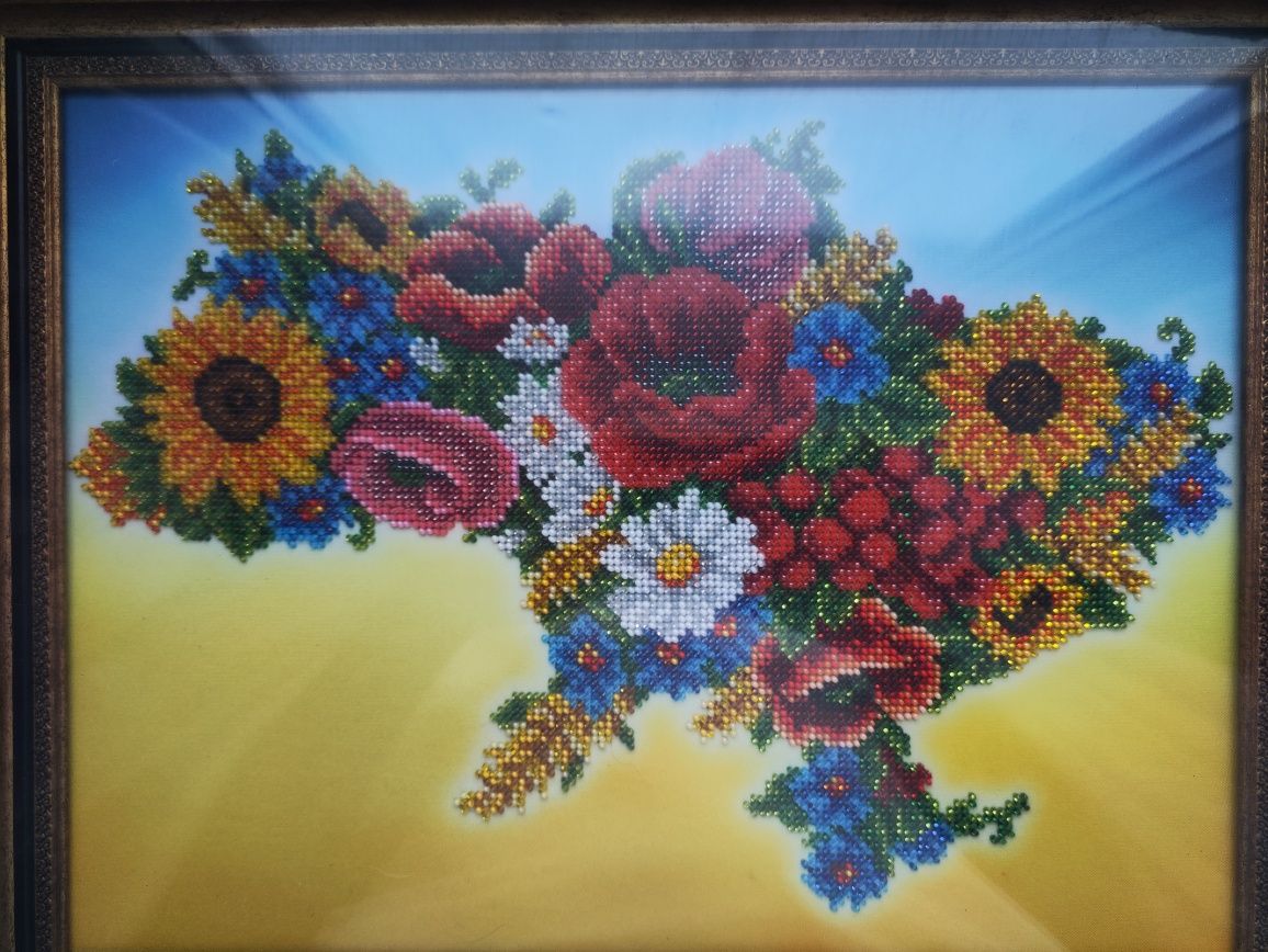 Картина з бісеру "Квітуча Україна"