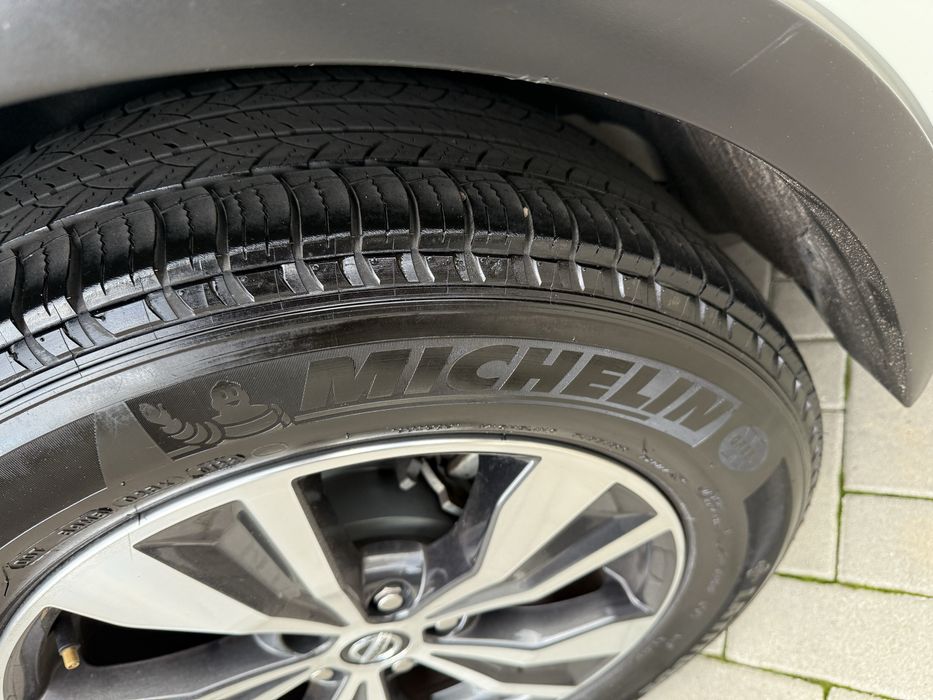 Nissan murano 2022року випуску