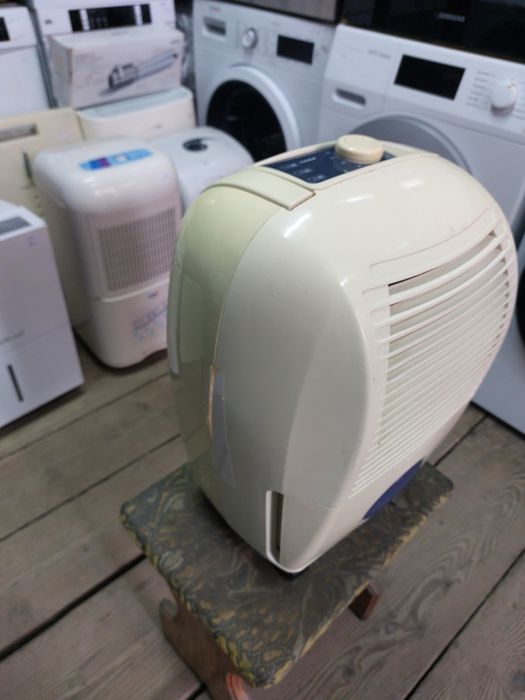 Осушувач повітря вологозбирач вологопоглинач Comfee 10л