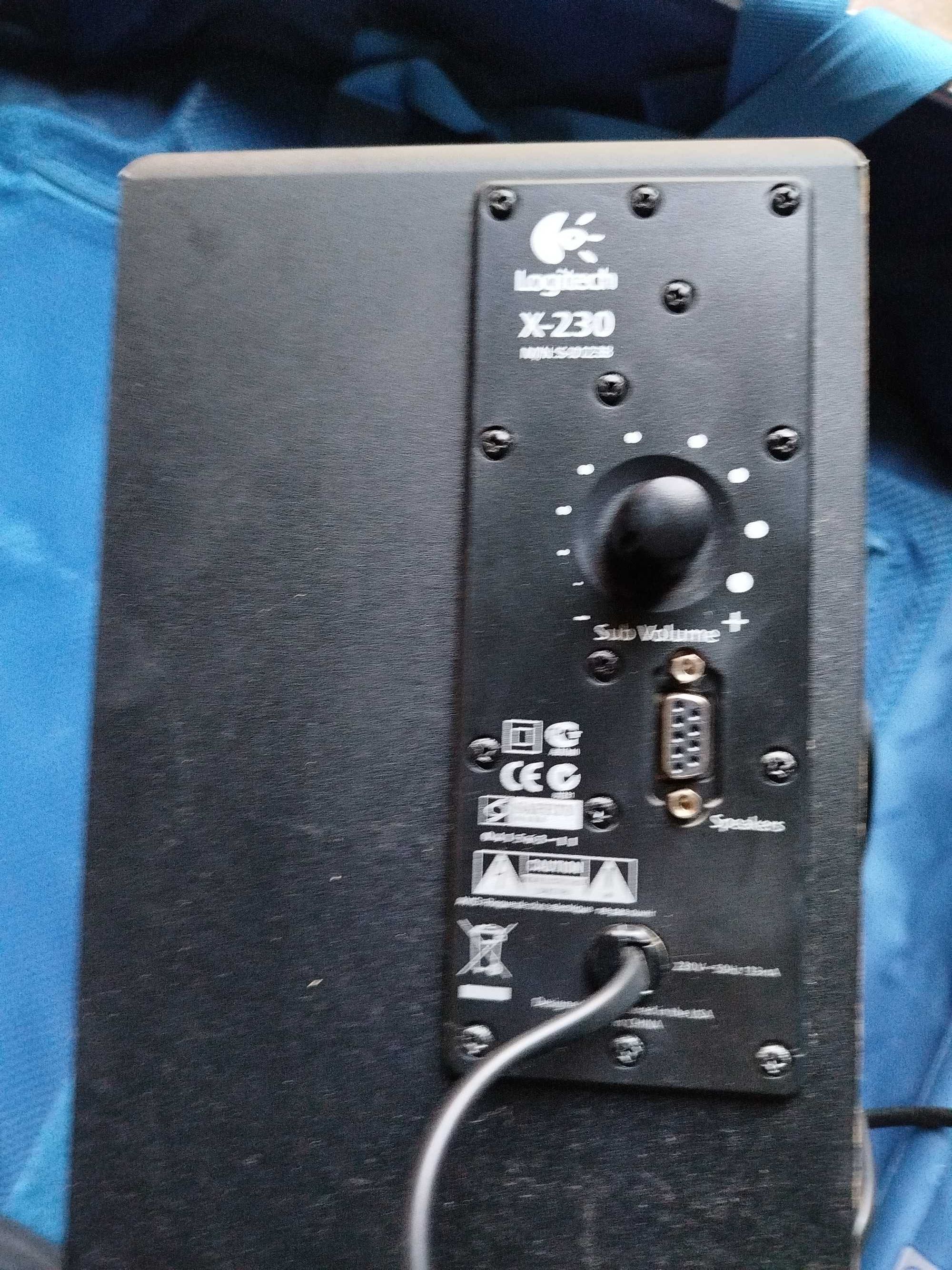 Colunas para pc logitech