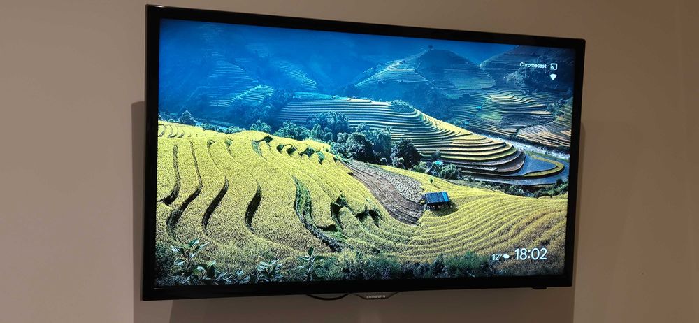 Samsung UE32F5300AW – 32", LED / Full HD, stan bardzo dobry
