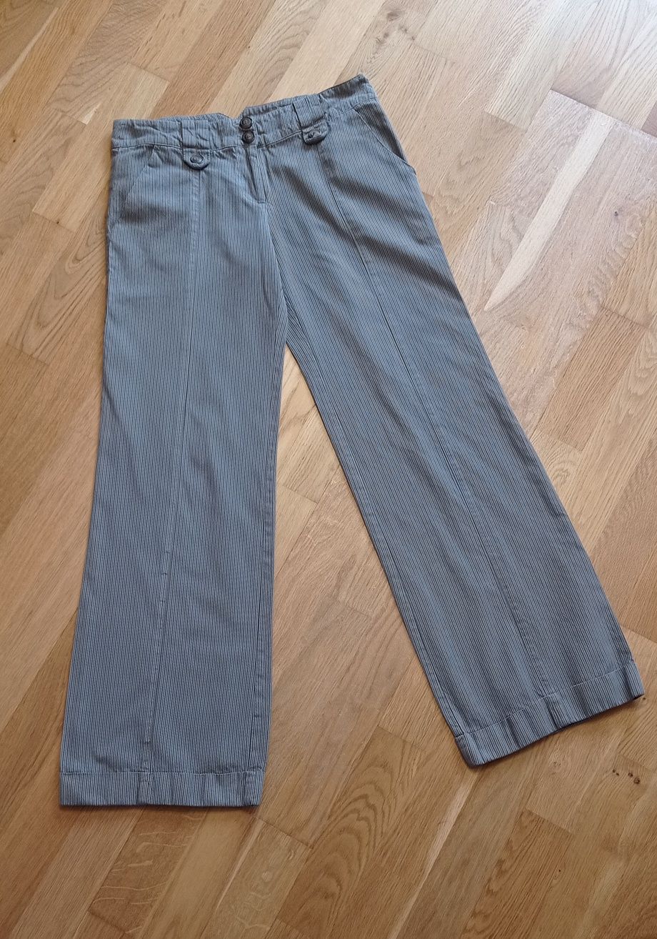 Topshop spodnie typu dzwony, podłużne prążki, r. 36