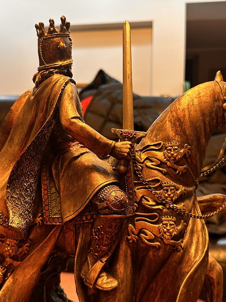 Figurka  Ryszard Lwie Serce na koniu legendarny król Anglii krzyżowiec