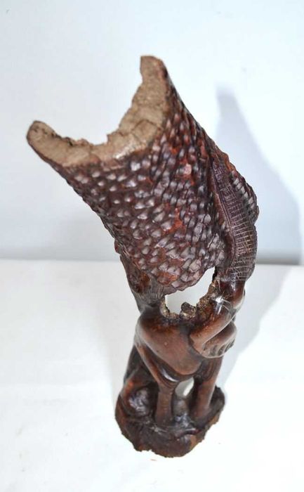 Rzeźba słoń z żelaznego drewna