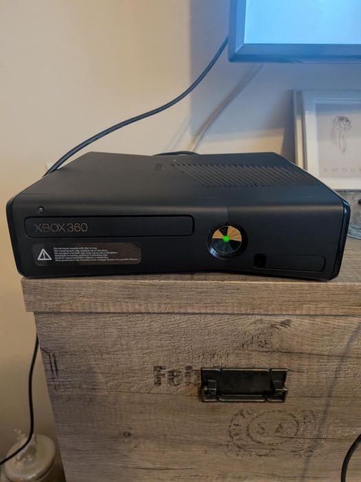 Xbox 360 + Kinect+1 pad