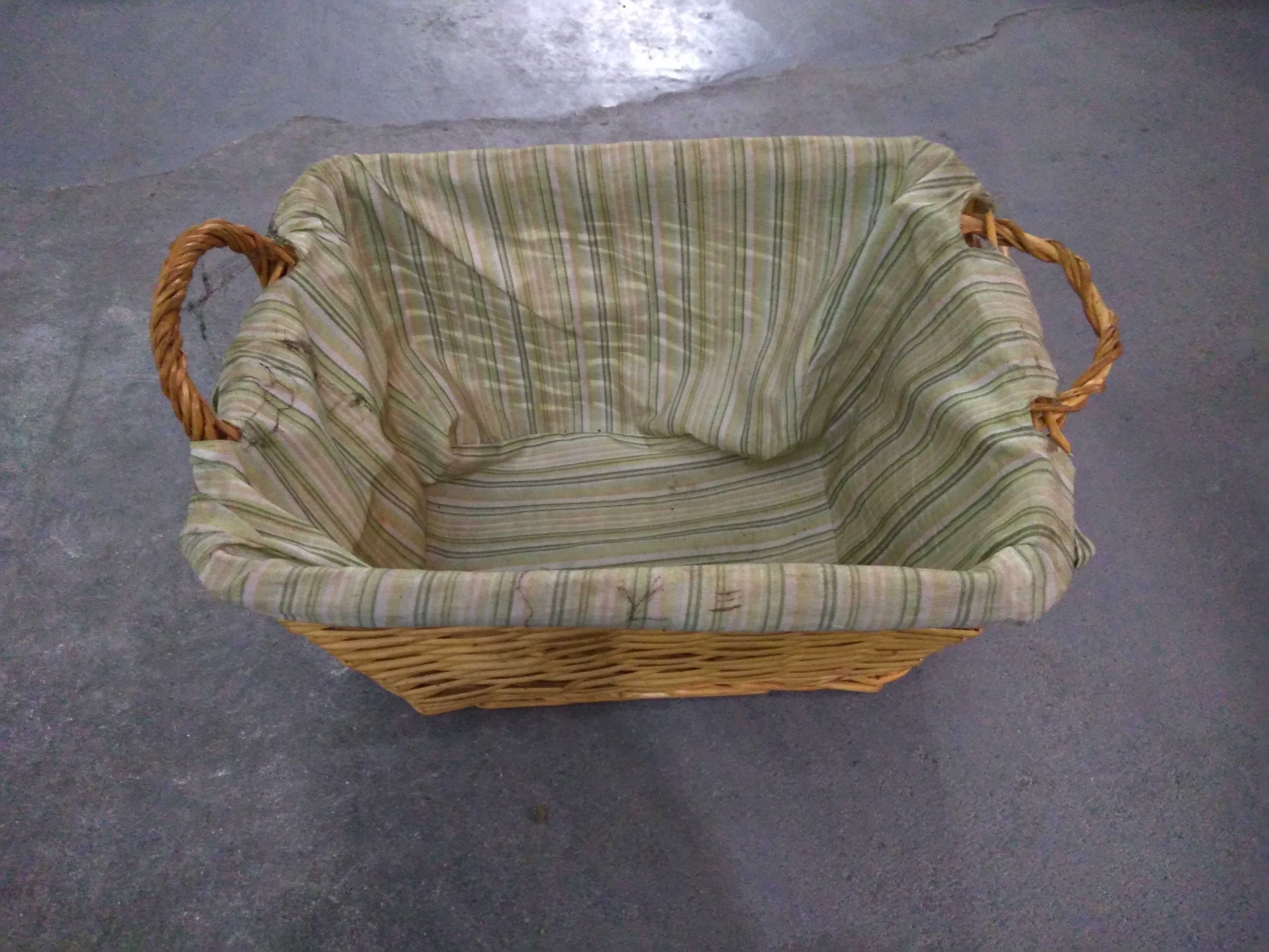 Cesta de Pao em videira