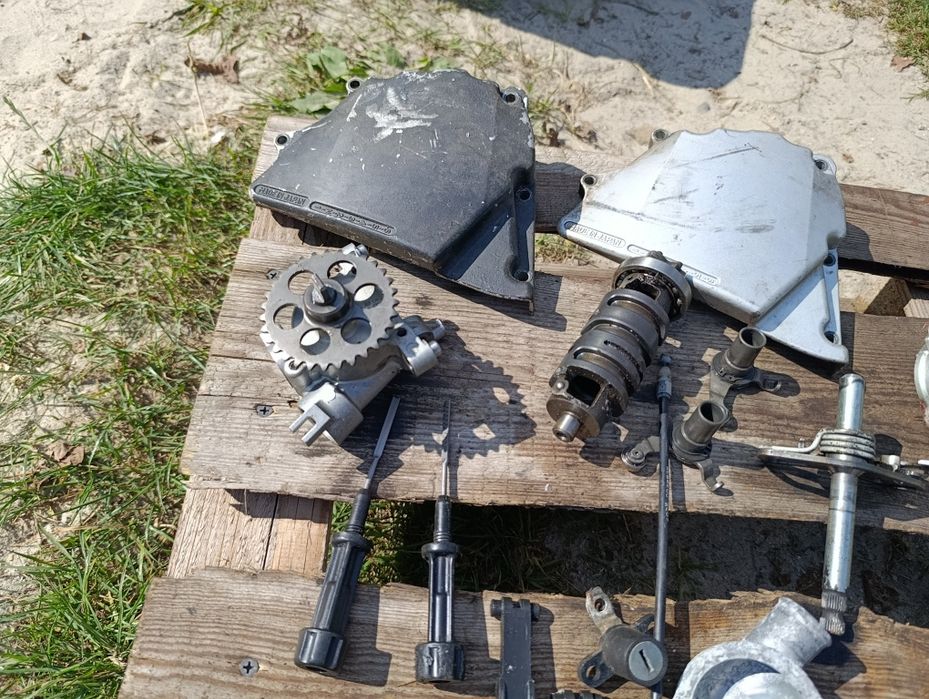 Części Yamaha R6 rj03 98 - 02 r 5EB rj01 impulsator stopka ślizg B4