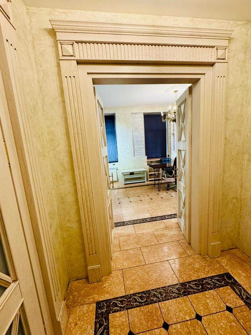 Ярославська 28, офіс квартира, Поділ