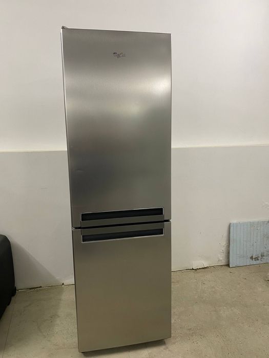 Холодильник Whirlpool