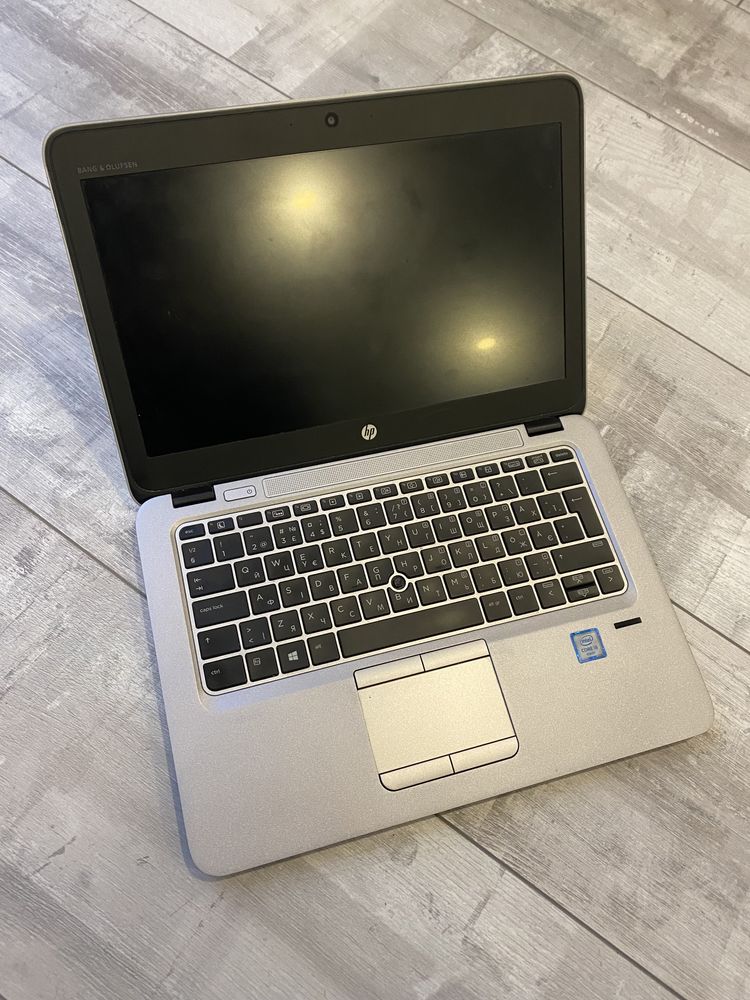 Ноутбук HP Elitebook 820 G3 I5/8/256