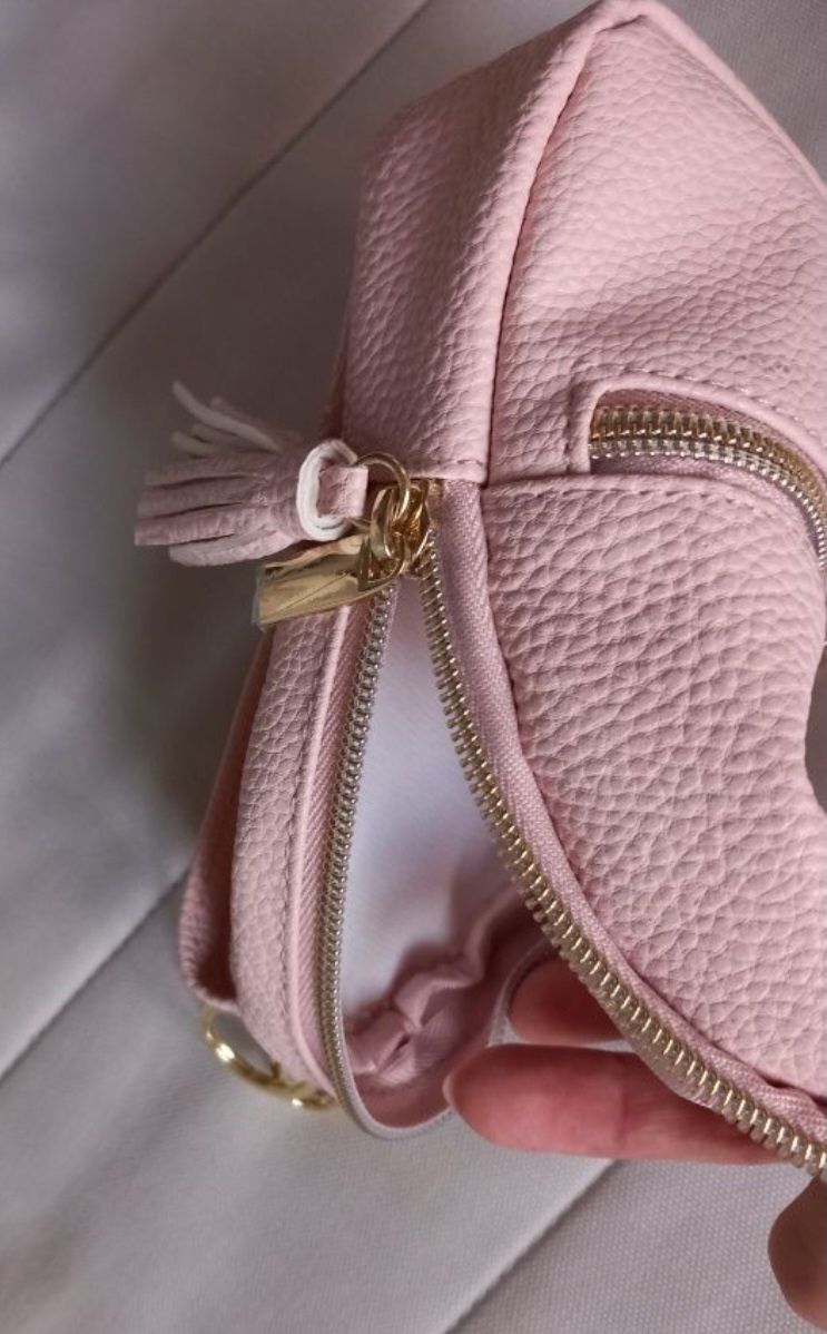 Portfel etui na kkucze nowy  H&M