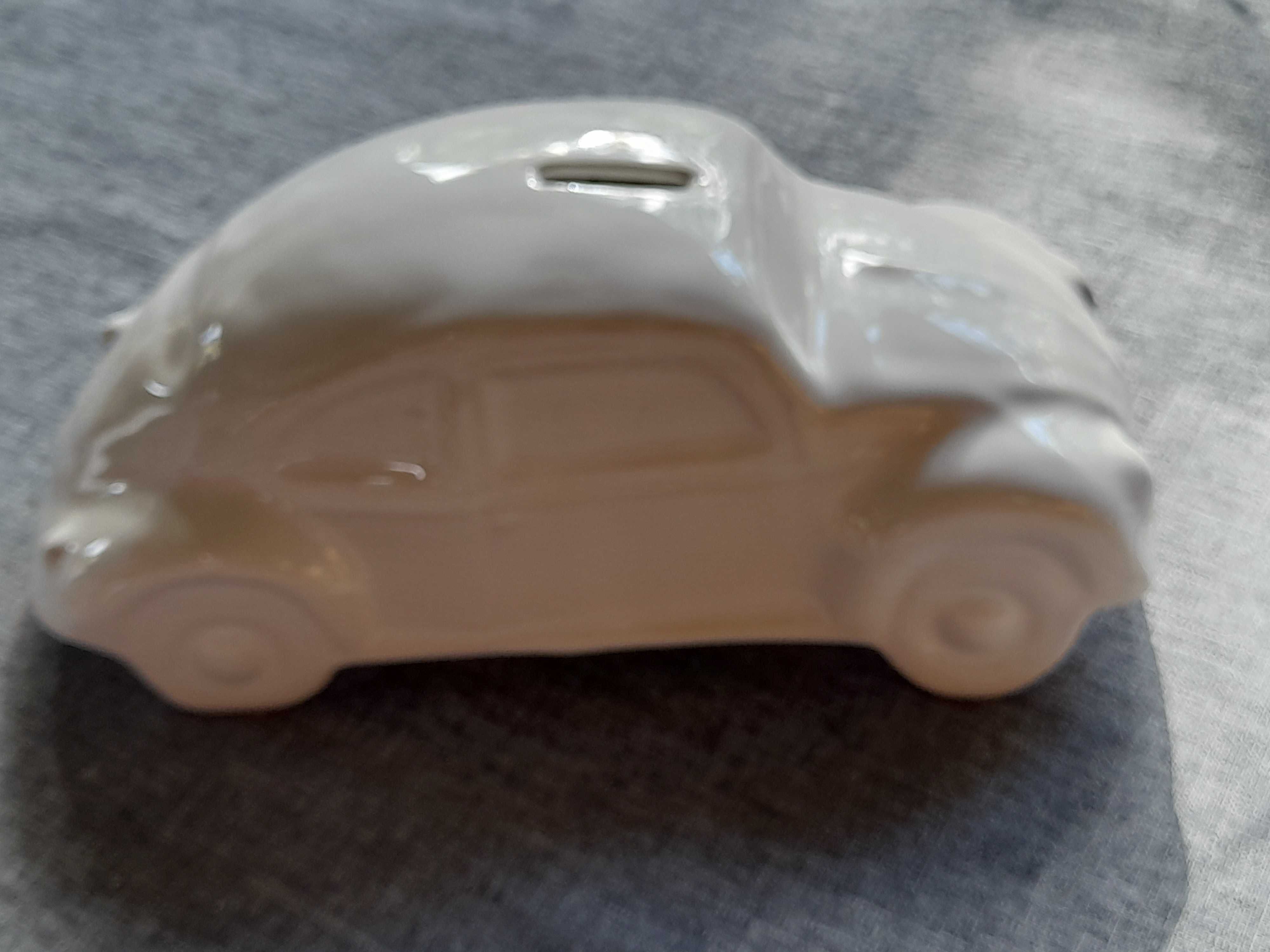 Porcelanowa skarbonka VW Garbus