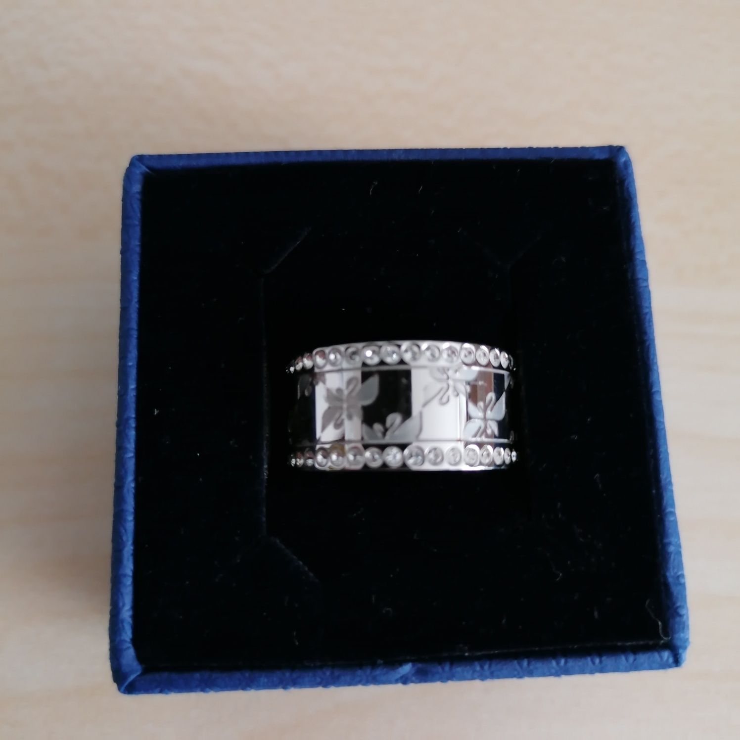 Pierścionek Swarovski srebro kryształki łabędzie r. 55/54 unikat